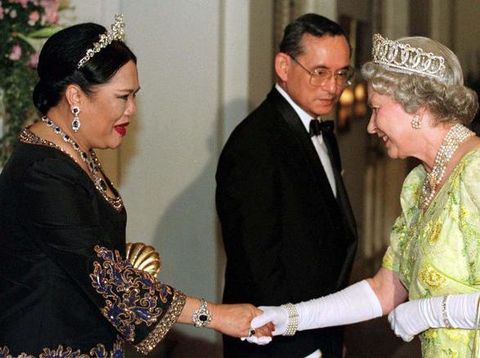 Sirikit, Pianis Cantik yang Setia Dampingi Raja Thailand Hingga Akhir Hayat