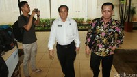 SH memasuki Gedung BNN, Jakarta, Kamis (13/10/2016).
