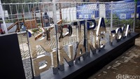 RPTRA ini dibangun dengan dana APBD DKI Jakarta tanpa CSR dari perusahaan.
