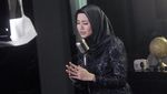 Laudya Cynthia Bella Tampil Cantik Serba Hitam