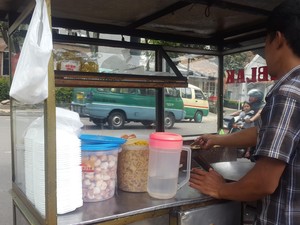 Styrofoam Dilarang di Kota Bandung, Ini Respon Pedagang Seblak