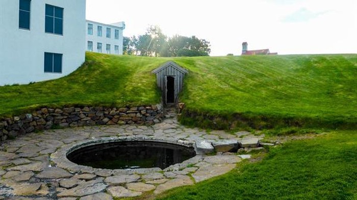 Pemandian Air Panas 1.000 Tahun di Islandia, Seperti Apa?