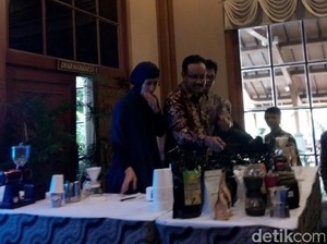 Ahli Kopi ini Sesalkan Hotel yang Masih Gunakan Biji Kopi pada Asbak