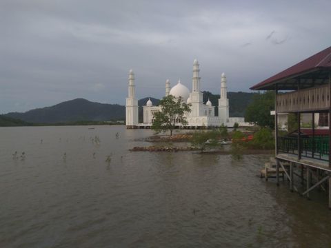 Foto: Masjid Oesman Al-Khair di Kalimantan Barat (Andhika Prasetia/detikcom)