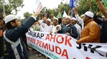 Begini Ekspresi Para Pendemo Ahok di Balai Kota