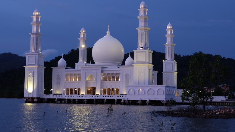 Masjid Oesman Al-Khair di Kalbar