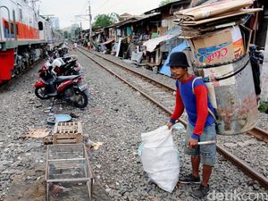 Cara Jokowi Genjot Ekonomi Tak Selamatkan Banyak Pengangguran