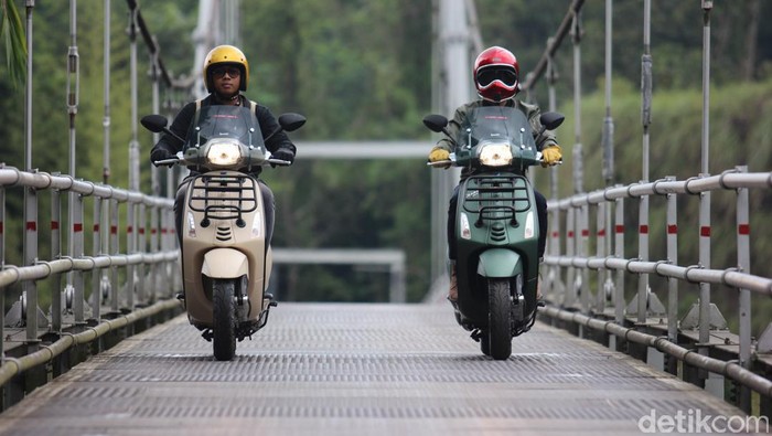 Punya Vespa? Wajib Rutin Ganti Oli