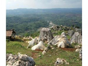 Pesona Stone Garden di Bandung Barat yang Spektakuler