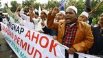 Begini Ekspresi Para Pendemo Ahok di Balai Kota