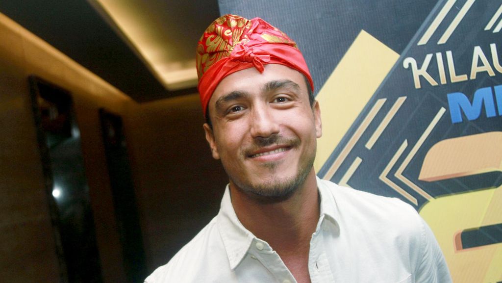 Ditanya Kabar Liburan Bareng Raisa, Hamish Daud Kebingungan