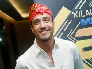 Ditanya Kabar Liburan Bareng Raisa, Hamish Daud Kebingungan