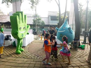 Senyum Riang Ratusan Anak Ikuti Hari Cuci Tangan Sedunia Meruya Utara