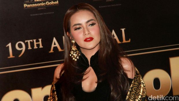 Olla Ramlan Tegaskan Suami Tak Selingkuh, Keluarga Pindahkan Rumah Sakit Farah