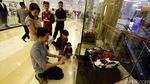 Ratusan Mobil Klasik Mejeng di Mal Kuningan City