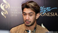 Pria 29 tahun ini tidak menyangka ia masuk dalam dua nominasi sekaligus. Ditambah lagi dengan dua film yang baru saja rilis tahun ini. Pool/Ismail/detikFoto.
