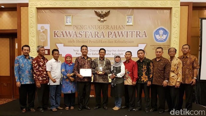 Pemkab Pasuruan Raih Penghargaan Kawastara Pawitra