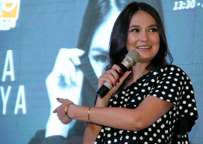 Ini Cara Luna Maya Bikin Matanya Lebih Seksi