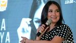 Luna Maya Tampil Casual