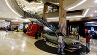 Urban Klub Part 5 berlangsung selama tiga hari, dari tanggal 14-16 Oktober 2016. Selama tiga hari itu tema yang diusung berbeda-beda. Hari pertama dengan tema Showcase-display Mobil VIP. Hari kedua dengan tema BaVaGon (Boxed, Van dan Station Wagon). Sedangkan hari ketiga bertema Retro Classic Reborn.
