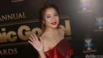 Pesona Nikita Willy Berbibir Merah