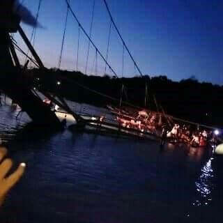 Jembatan Kuning Bali Ambruk, Minggu (16/10/2016)