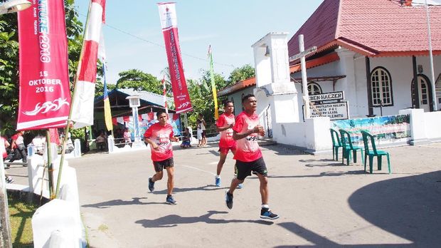 Antusiasme Peserta Triathlon Nusa Laut Adventure 2016