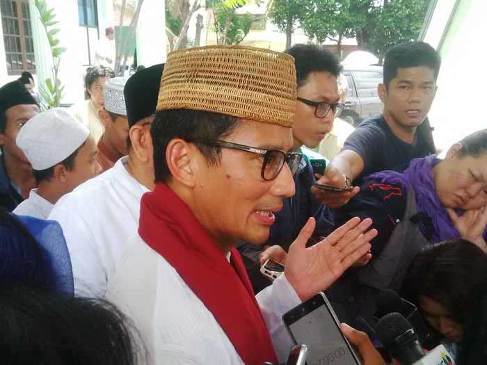 Anies-Sandi Ajak Pelaku Ekonomi Kreatif Bantu Ciptakan Lapangan Kerja