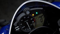 Tampilan instrument cluster Yamaha R6.