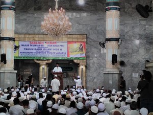 Didampingi Fadli Zon, Anies-Sandi Resmikan Posko Relawan di Tebet