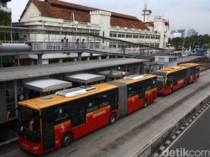 Terserempet Bus TransJ di Jl Majapahit, Polisi Berpangkat AKP Luka-luka