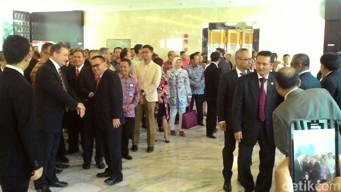 Mantan Menteri ESDM Ngumpul di Sertijab Luhut ke Jonan