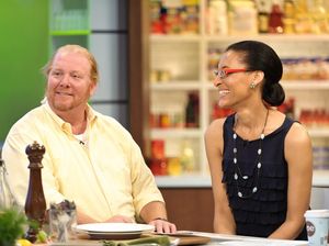 Mario Batali Tepis Tuduhan Pelecehan Seksual yang Diajukan Natali Tene