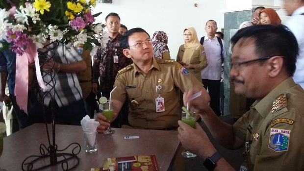 Ahok-Djarot sarapan di JakBistro