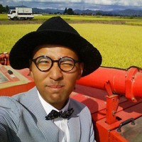 Setelah lulus SMA, Kiyoto pindah ke Tokyo dan Kobe untuk bekerja di bidang konstruksi, karena ia sangat ingin melarikan diri dari kehidupan di lingkungan pedesaan. Tapi, dia mengalami perubahan hati dan memutuskan menjadi petani, mengikuti tradisi keluarganya. Foto: Dok. Kaburamai Blog