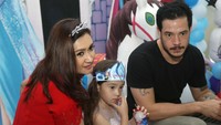 Dari pernikahan itu, mereka dikaruniai satu orang anak, Mikhaela Lee Jowono. Asep Syaifullah/detikHOT.
