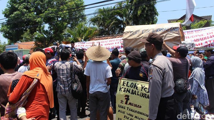 Warga Sidokepung Tuntut Transparansi Penjualan Tanah
