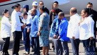 Jokowi berkunjung dengan didampingi Ibu Negara Iriana Jokowi.