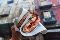 Begini Cara yang Benar Makan Pizza Neapolitan!