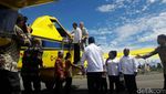 Jokowi Cek Pesawat Pengangkut BBM di Papua