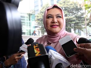 Profil Emilia Contessa, Ibunda Denada-Penyanyi Senior yang Meninggal Dunia