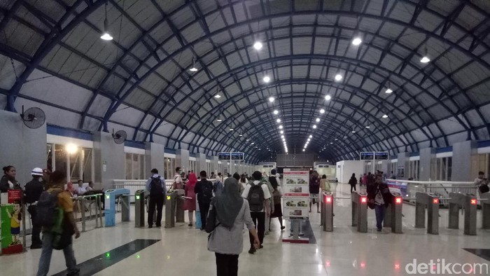 Bangun Rusun Dekat Stasiun, RI Bisa Contek China dan Hong Kong