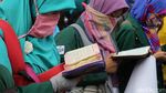 Mahasiswa se-Jadebek Demo di Kantor Ahok