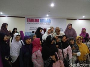 Ratusan Ustazah Pasar Minggu Siap Sumbang 110 Ribu Suara untuk Anies-Sandi