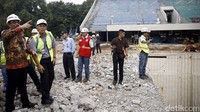 Dalam kesempatan tersebut Djarot juga berpesan agar pihak kontraktor merenovasi stadion dengan sebaik-baiknya.