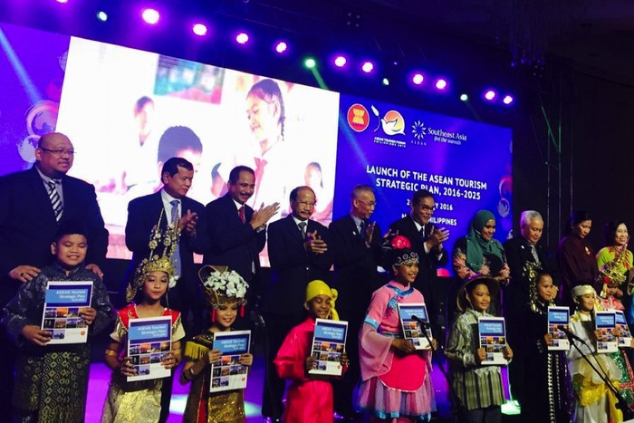 Kemenpar Raih Penghargaan Best Destination Marketing 2016