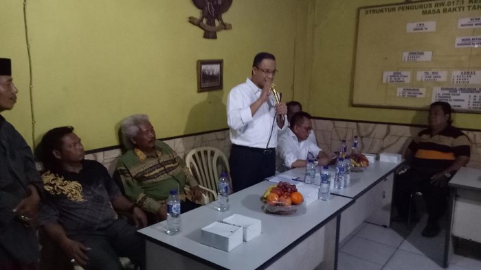 Ditemui Anies, Warga Muara Baru Curhat Tak Kunjung Pindah dari Rusunawa