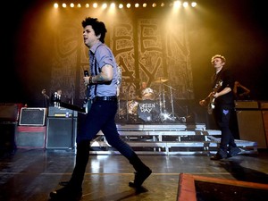 Green Day Sukses Mendarat di Planet Mars!