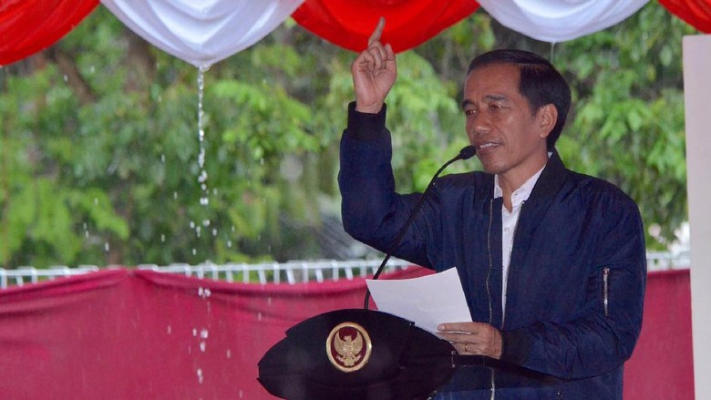 Jokowi: Pertemuan dengan Parpol Koalisi Bisa Dadakan Nanti Malam Jokowi: Pertemuan dengan Parpol Koalisi Bisa Dadakan Nanti Malam