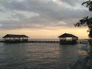 Senja di Raja Ampat Memang Dahsyat